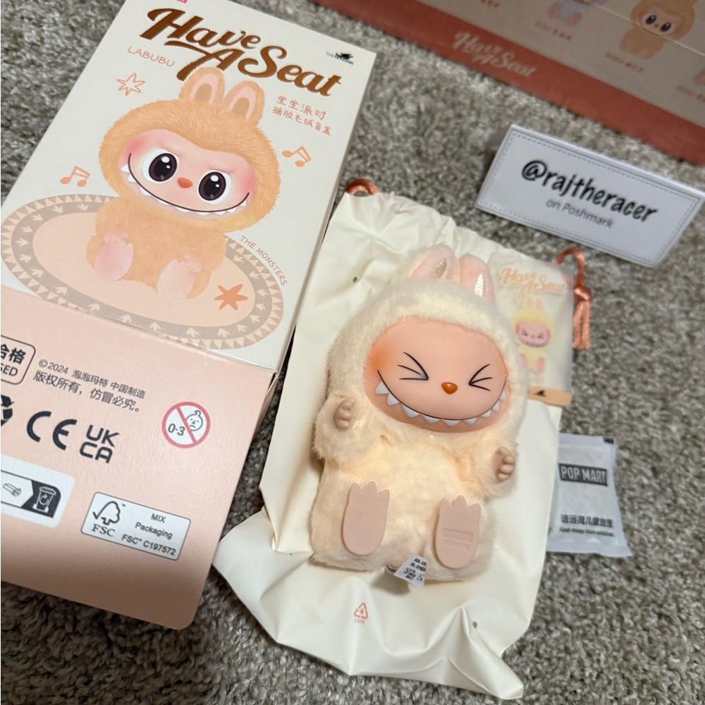 Pop Mart Have a Seat Labubu: SISI (New)